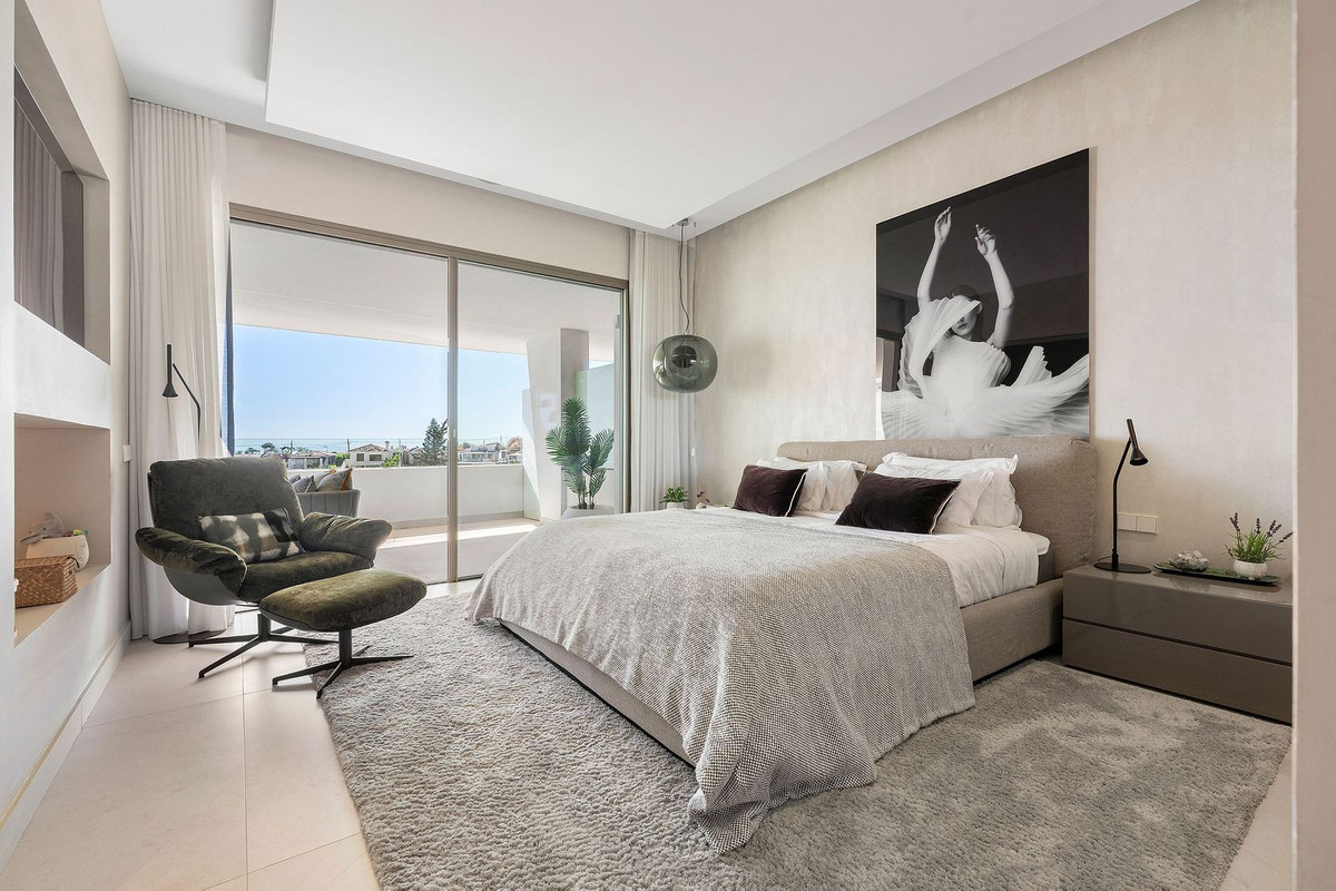 4 Bed Townhouse for sale in Nueva Andalucía Costa Del Sol, Málaga, Spain
