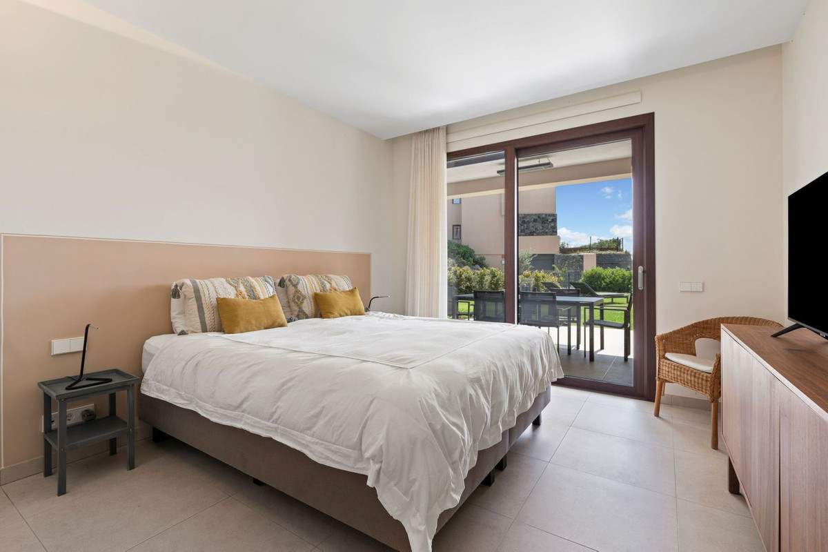 Se vende Apartamento Planta Baja de 3 dormitorios en Costa Del Sol, Málaga, España