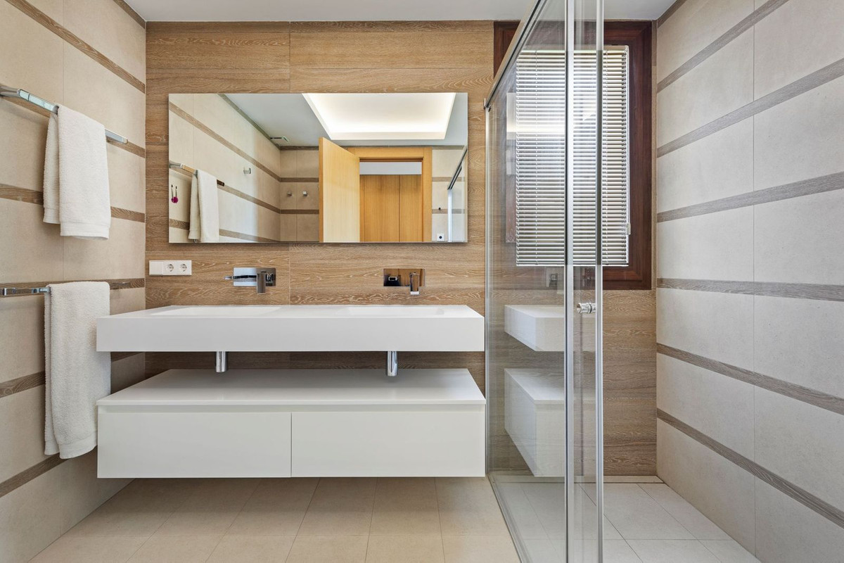 Se vende Apartamento Planta Baja de 3 dormitorios en Costa Del Sol, Málaga, España