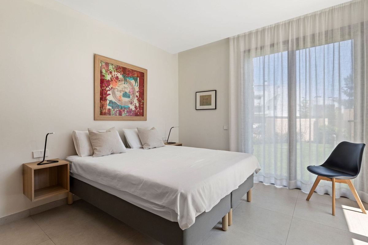 Se vende Apartamento Planta Baja de 3 dormitorios en Costa Del Sol, Málaga, España