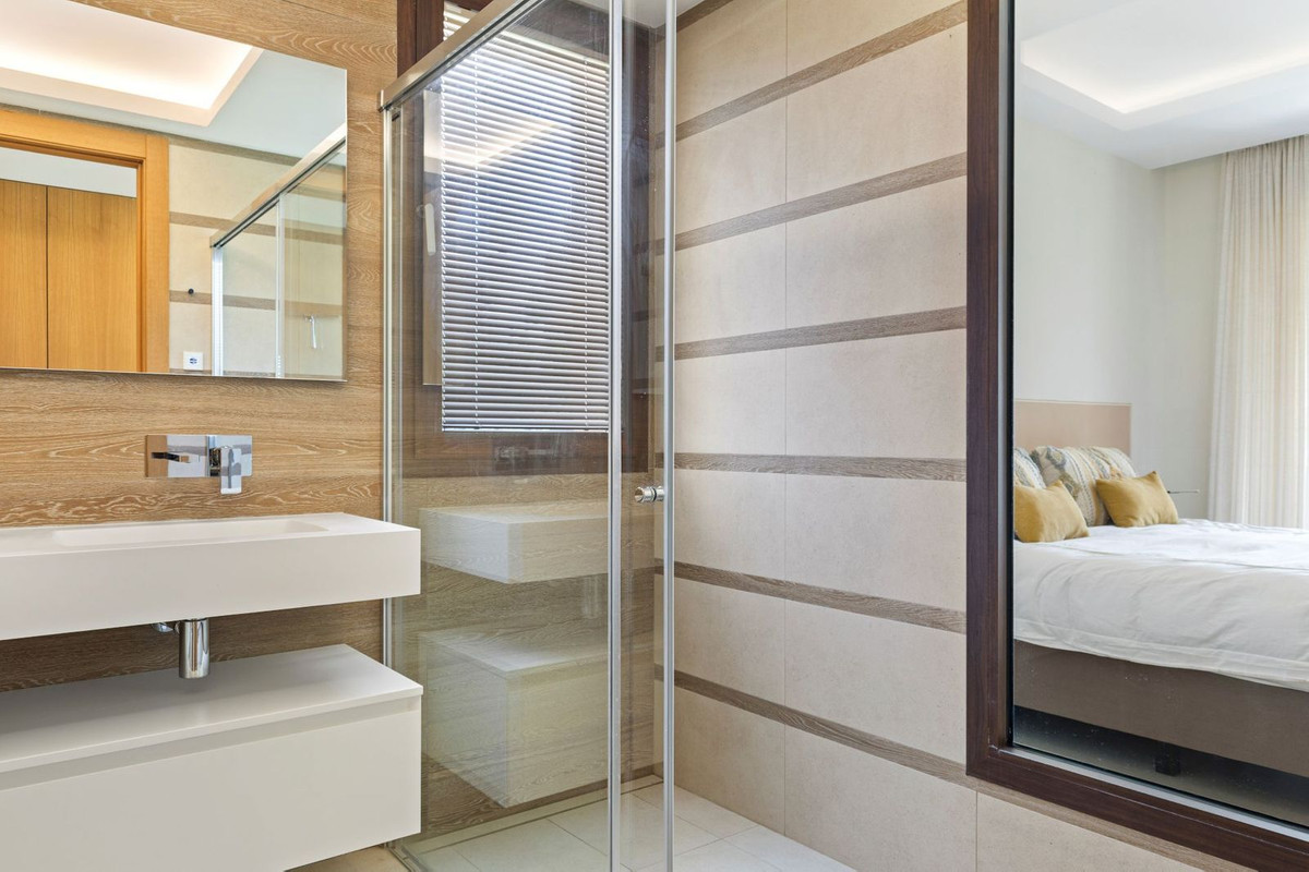 Se vende Apartamento Planta Baja de 3 dormitorios en Costa Del Sol, Málaga, España