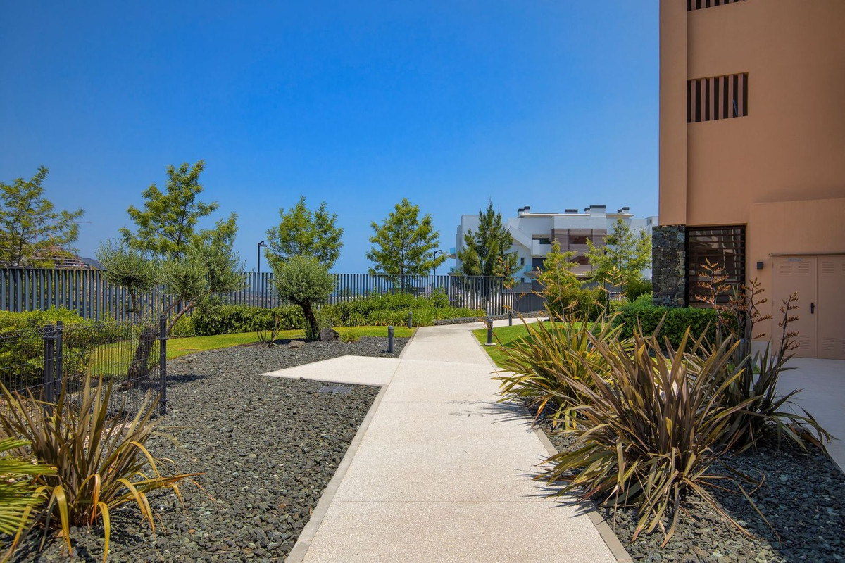 Se vende Apartamento Planta Baja de 3 dormitorios en Costa Del Sol, Málaga, España
