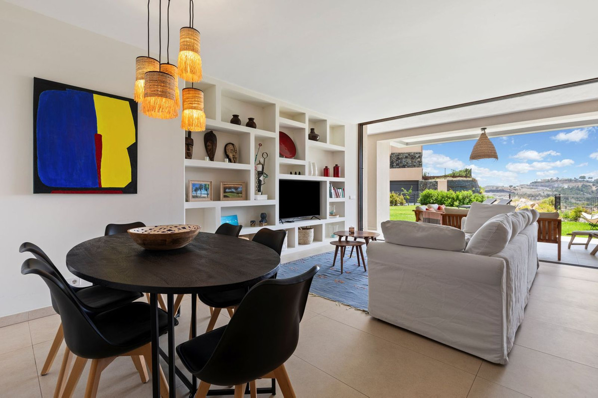 Se vende Apartamento Planta Baja de 3 dormitorios en Costa Del Sol, Málaga, España