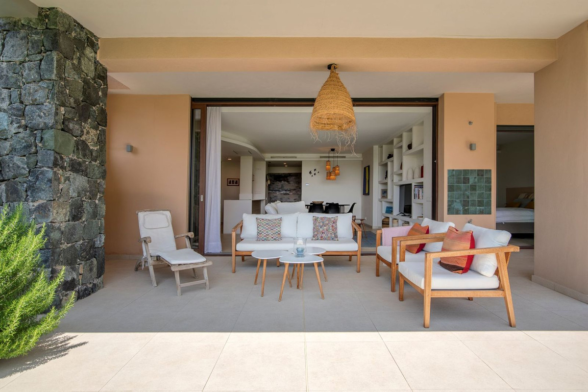 Se vende Apartamento Planta Baja de 3 dormitorios en Costa Del Sol, Málaga, España