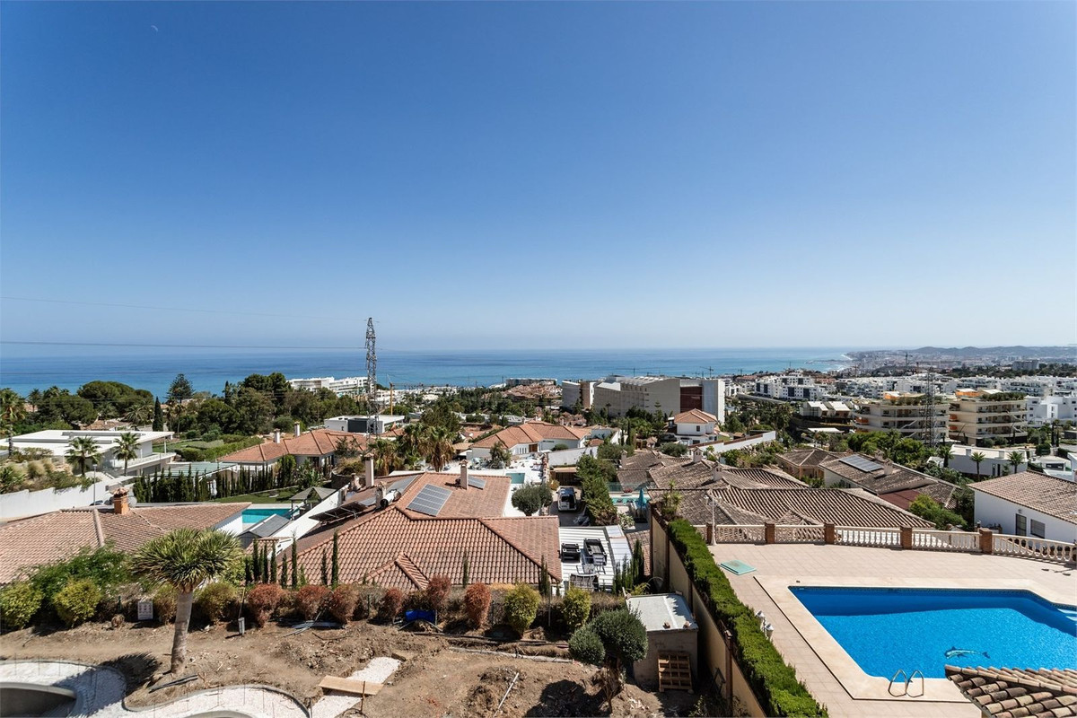 2 Bed Apartment for sale in Higueron Costa Del Sol, Málaga, Spain