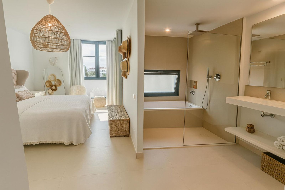 3 Bed Apartment for sale in Higueron Costa Del Sol, Málaga, Spain