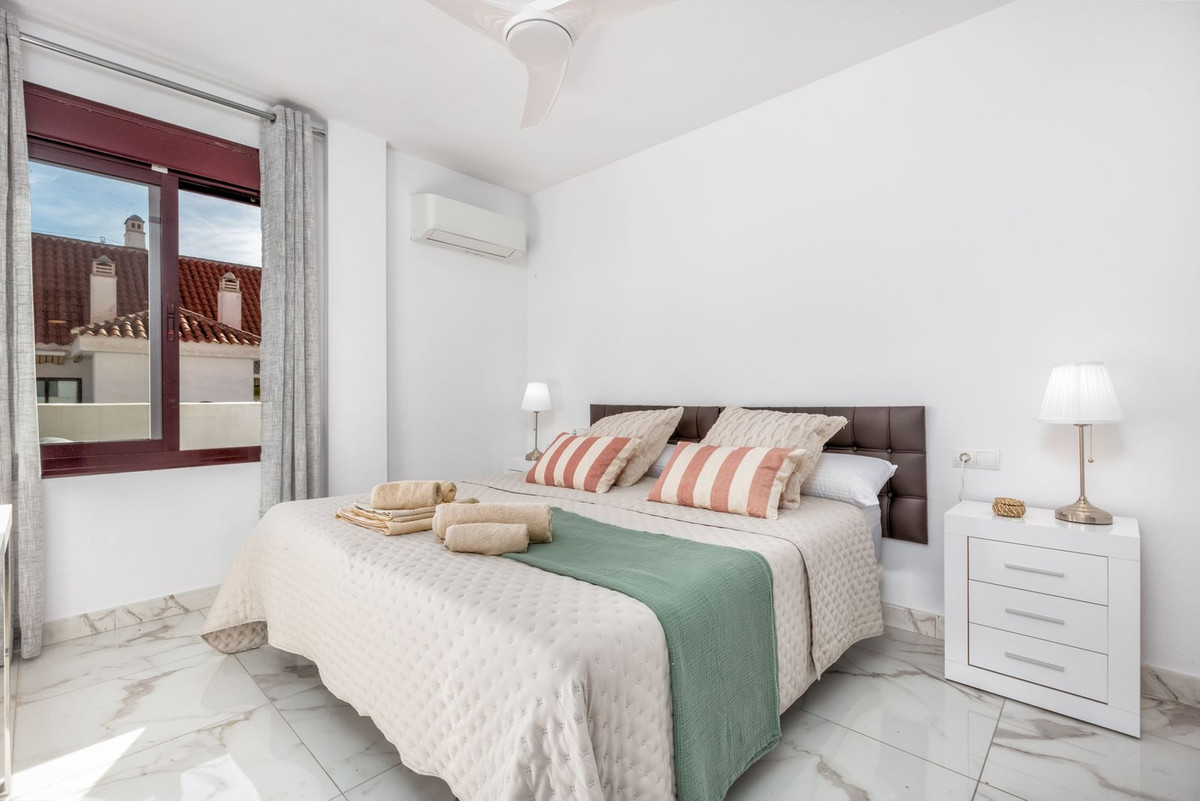 3 Bed Apartment for sale in Nueva Andalucía Costa Del Sol, Málaga, Spain