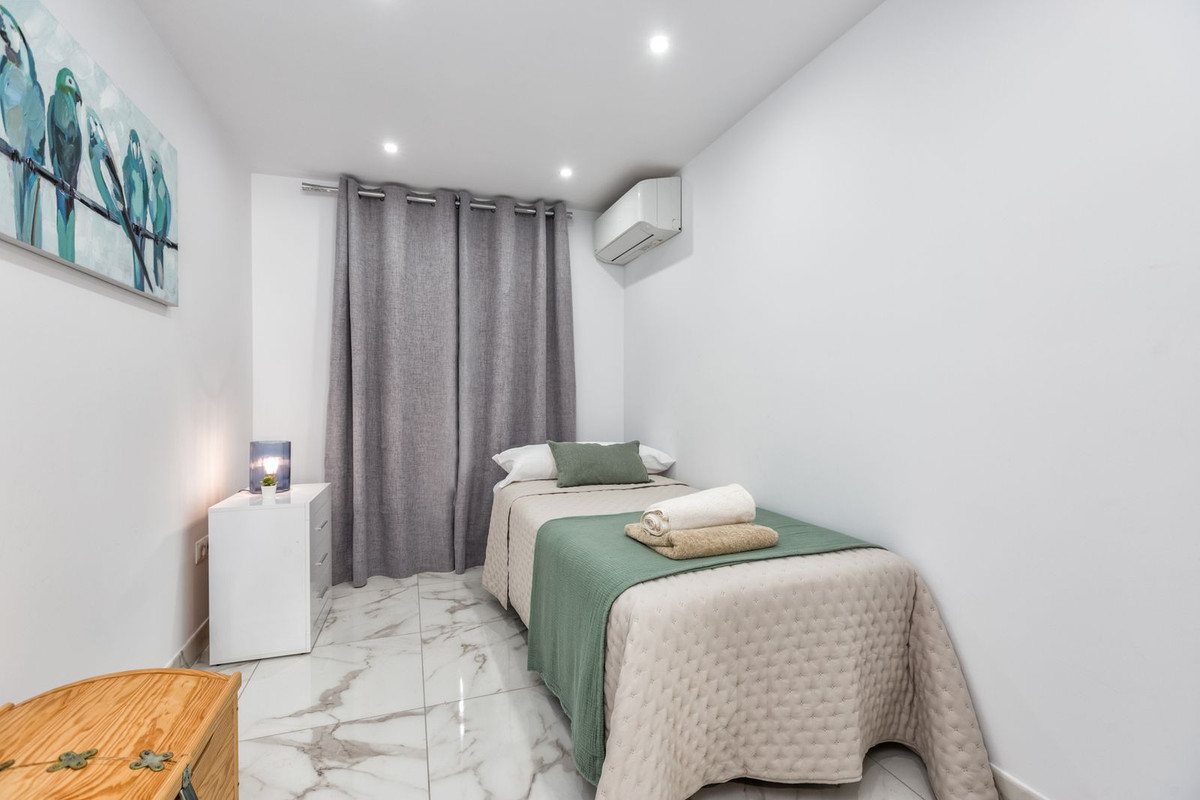 3 Bed Apartment for sale in Nueva Andalucía Costa Del Sol, Málaga, Spain