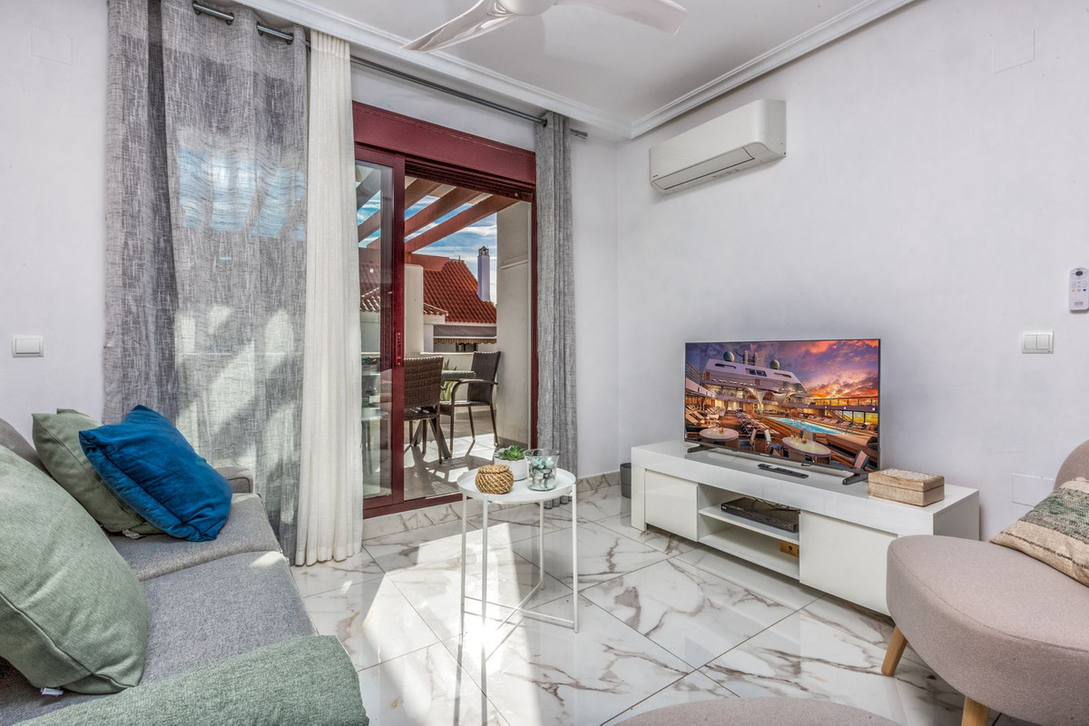 3 Bed Apartment for sale in Nueva Andalucía Costa Del Sol, Málaga, Spain