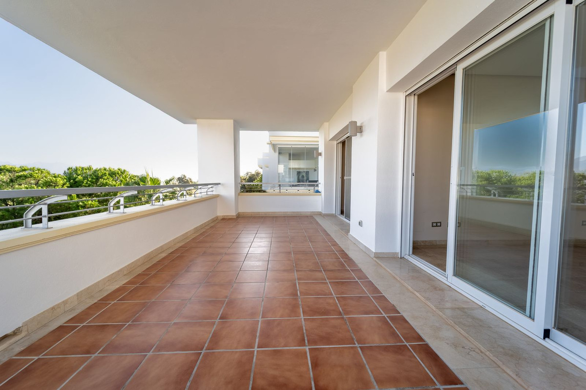 Se vende Apartamento Planta Media de 3 dormitorios en Costa Del Sol, Málaga, España