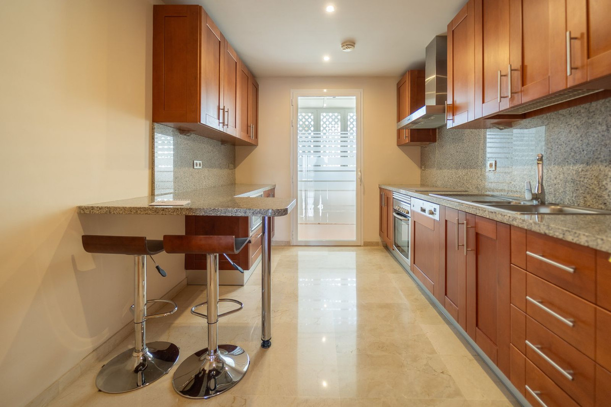 Se vende Apartamento Planta Media de 3 dormitorios en Costa Del Sol, Málaga, España