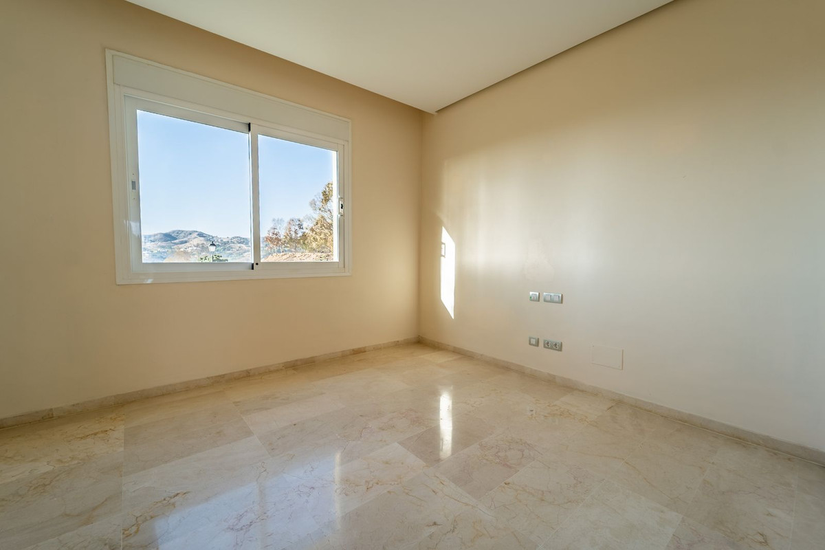 Se vende Apartamento Planta Media de 3 dormitorios en Costa Del Sol, Málaga, España