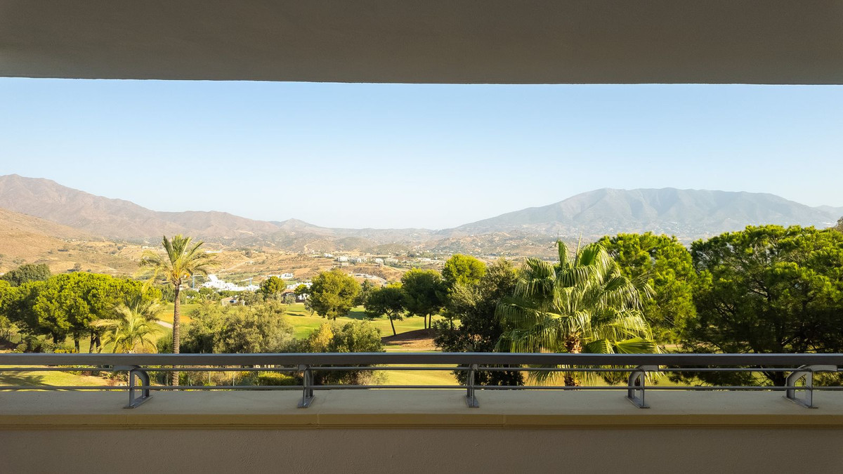 Se vende Apartamento Planta Media de 3 dormitorios en Costa Del Sol, Málaga, España