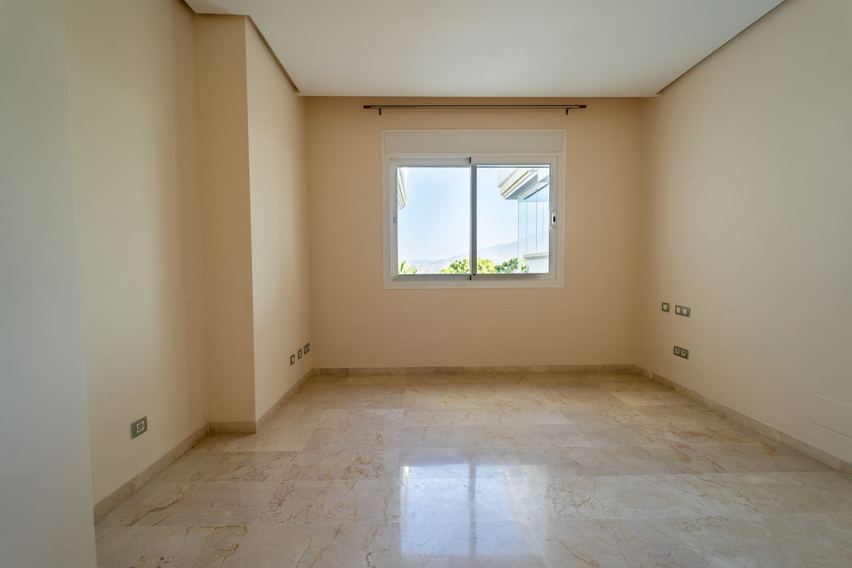 Se vende Apartamento Planta Media de 3 dormitorios en Costa Del Sol, Málaga, España