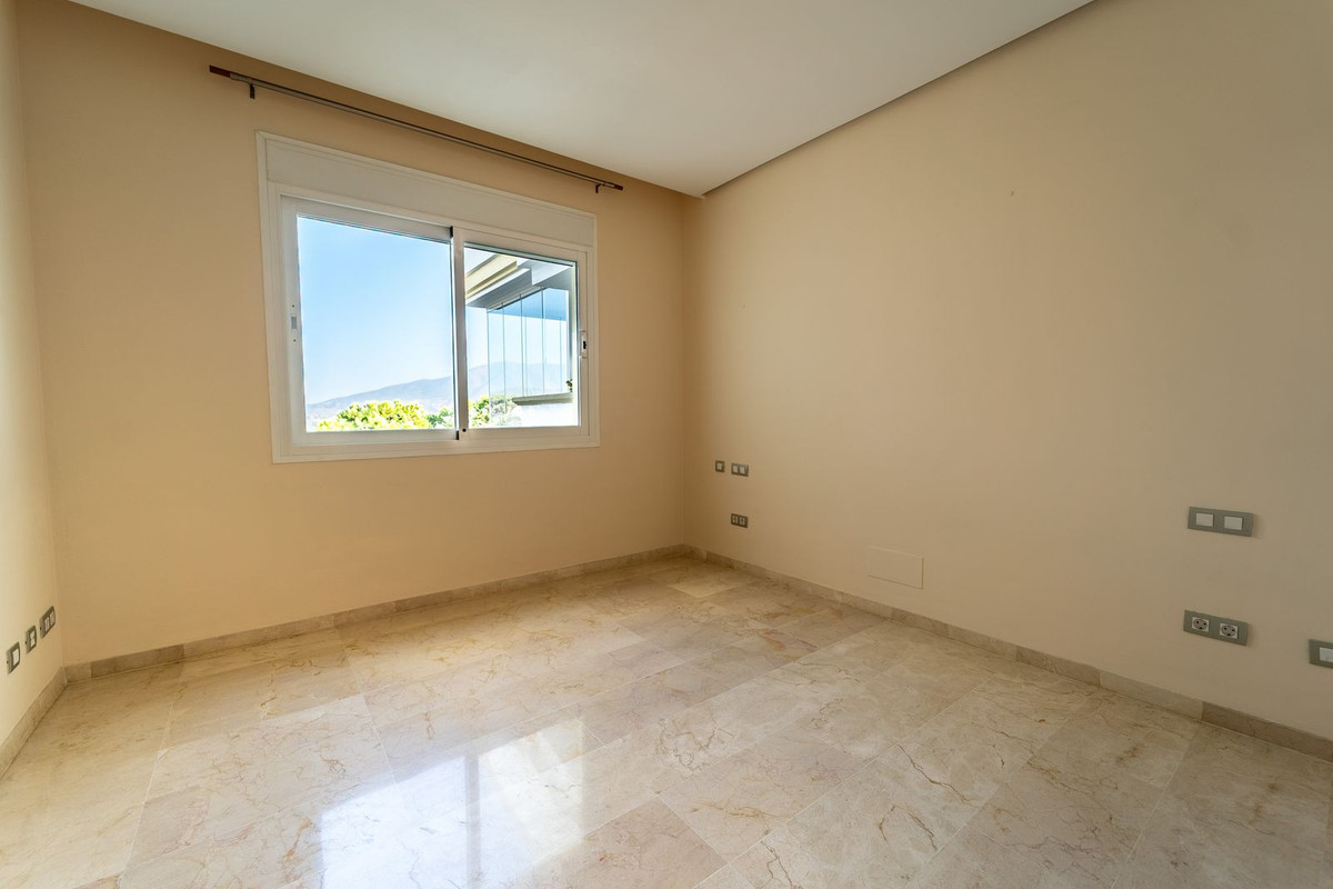 Se vende Apartamento Planta Media de 3 dormitorios en Costa Del Sol, Málaga, España