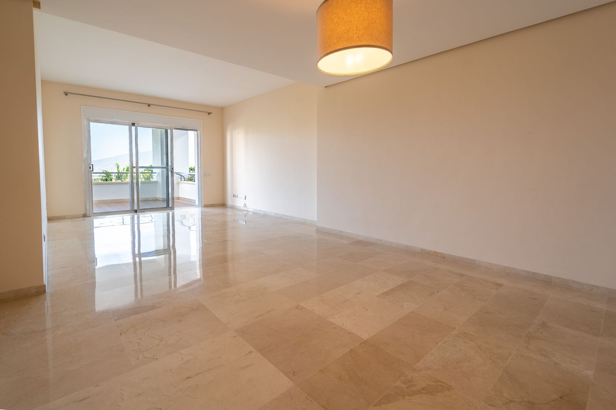 Se vende Apartamento Planta Media de 3 dormitorios en Costa Del Sol, Málaga, España