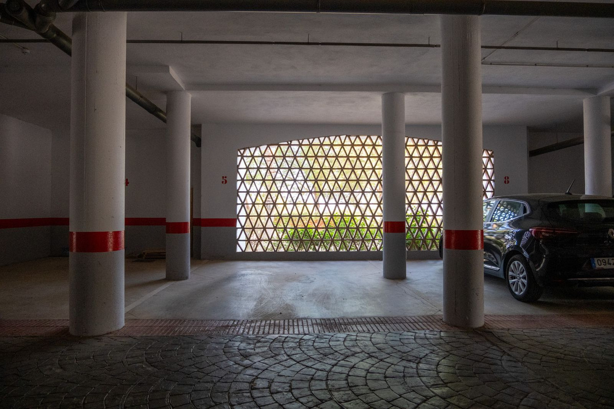 Se vende Apartamento Planta Media de 3 dormitorios en Costa Del Sol, Málaga, España
