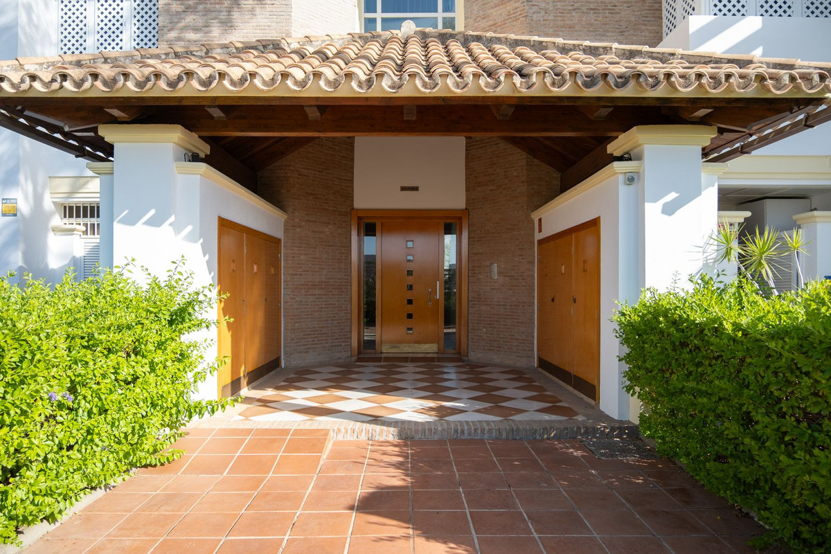 Se vende Apartamento Planta Media de 3 dormitorios en Costa Del Sol, Málaga, España