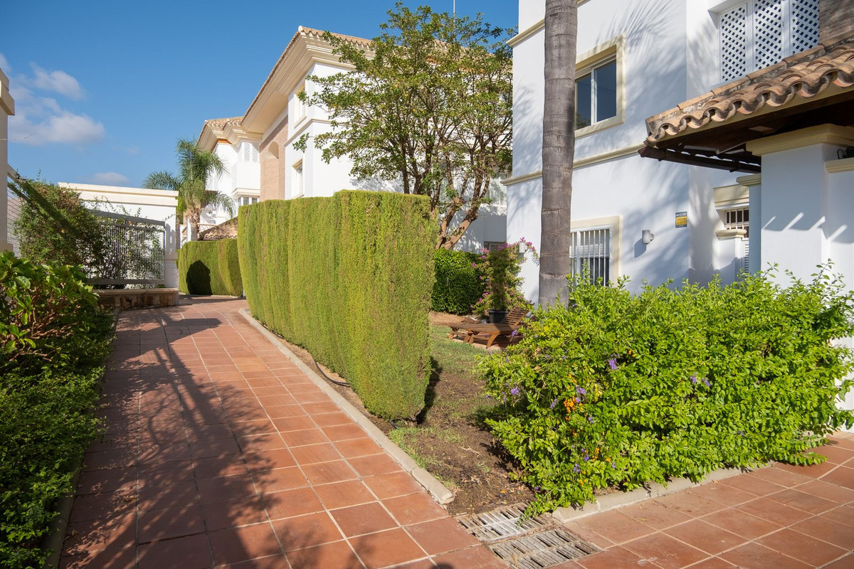 Se vende Apartamento Planta Media de 3 dormitorios en Costa Del Sol, Málaga, España