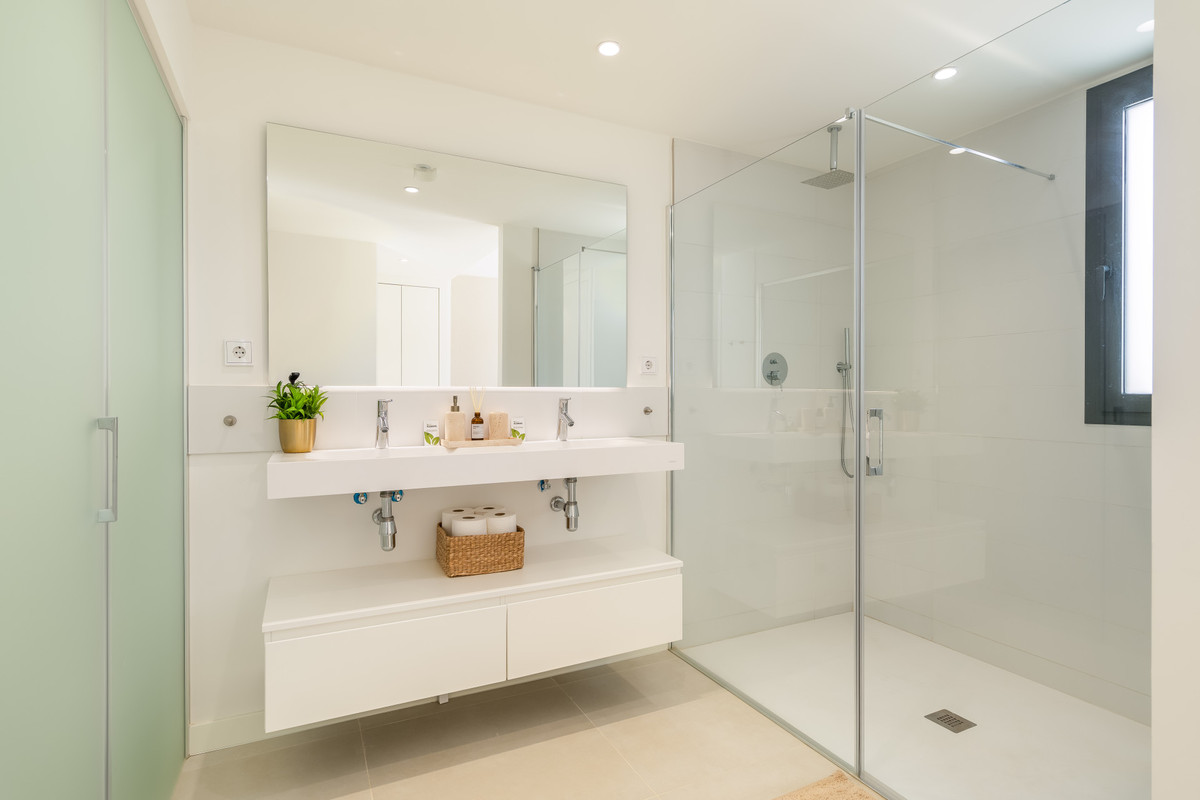 3 Bed Apartment for sale in Higueron Costa Del Sol, Málaga, Spain