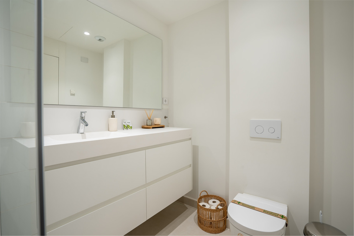 3 Bed Apartment for sale in Higueron Costa Del Sol, Málaga, Spain