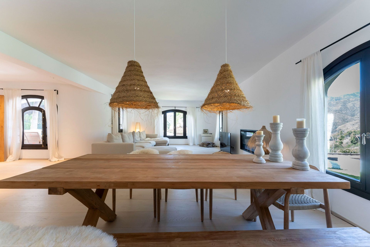 5 Bed Townhouse for sale in Alhaurín El Grande Costa Del Sol, Málaga, Spain