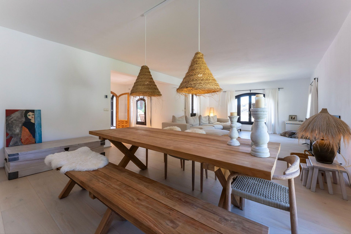 5 Bed Townhouse for sale in Alhaurín El Grande Costa Del Sol, Málaga, Spain
