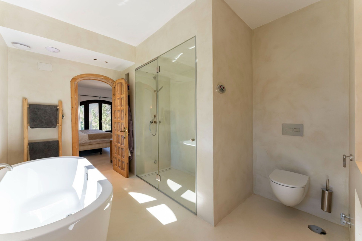 5 Bed Townhouse for sale in Alhaurín El Grande Costa Del Sol, Málaga, Spain