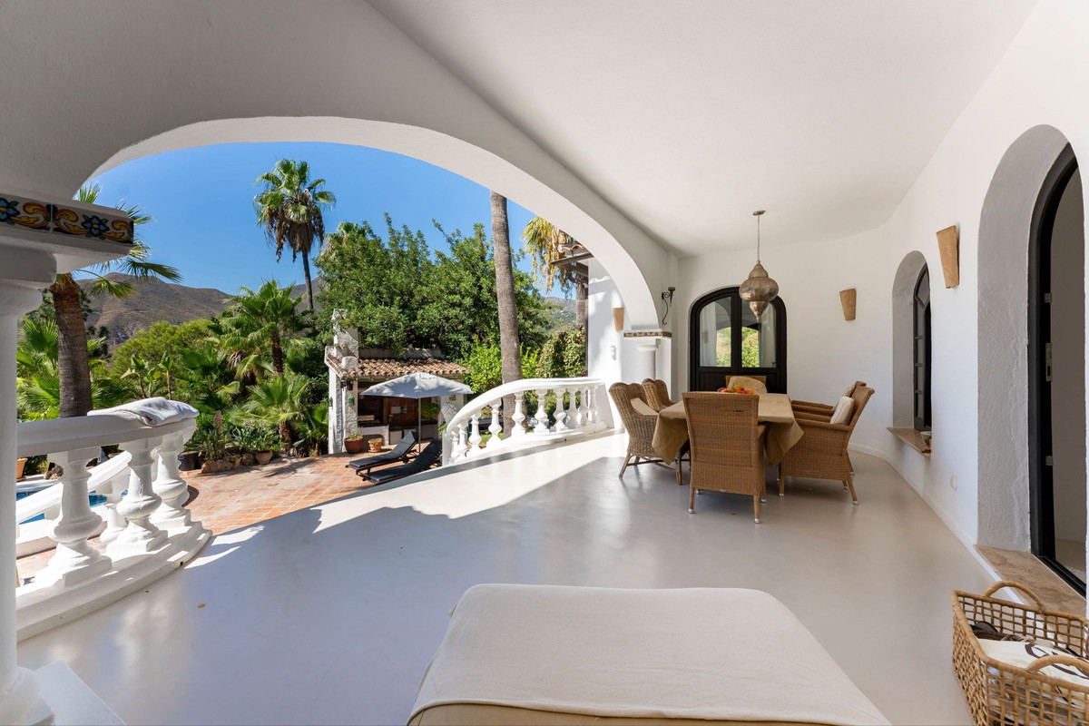 5 Bed Townhouse for sale in Alhaurín El Grande Costa Del Sol, Málaga, Spain