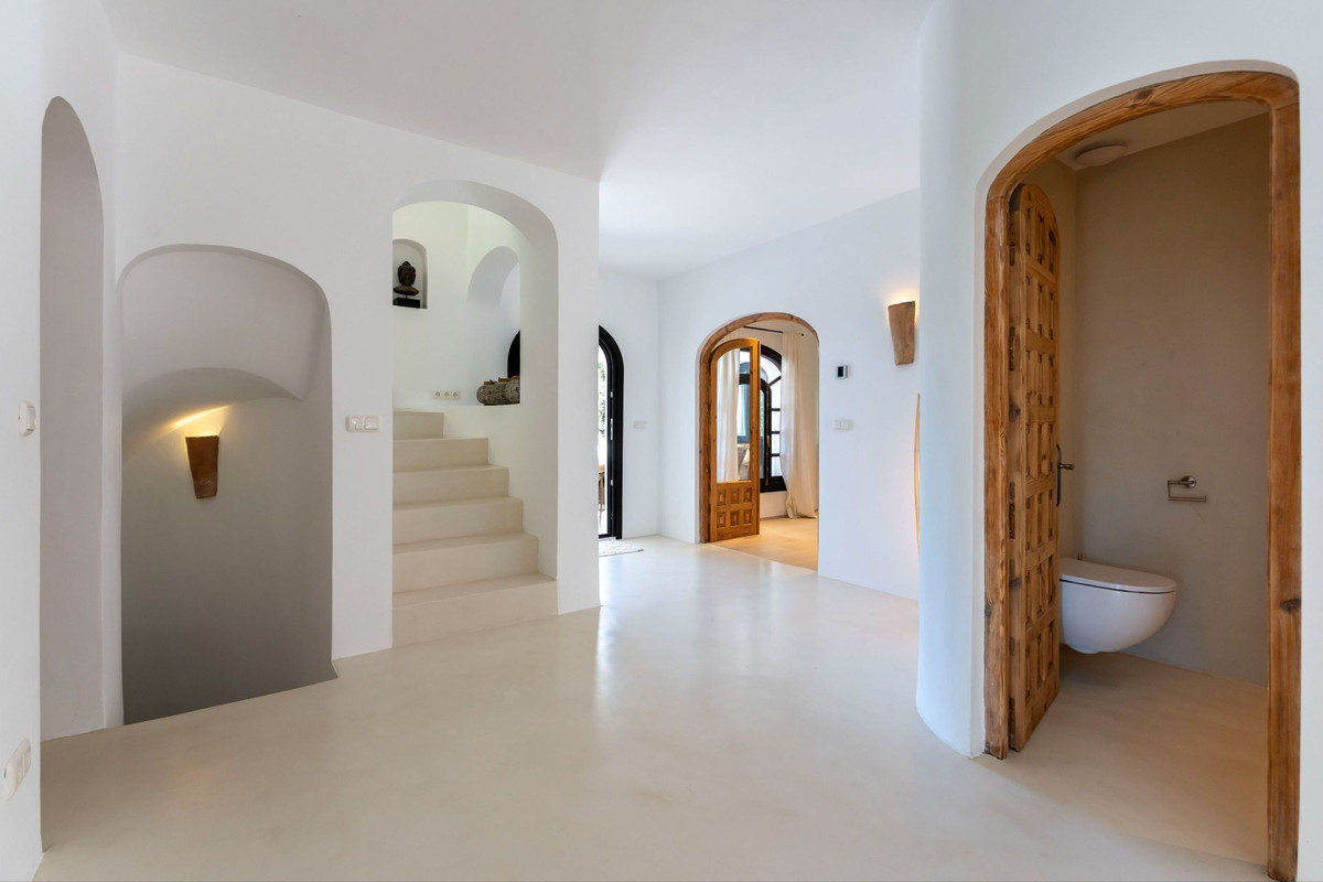 5 Bed Townhouse for sale in Alhaurín El Grande Costa Del Sol, Málaga, Spain