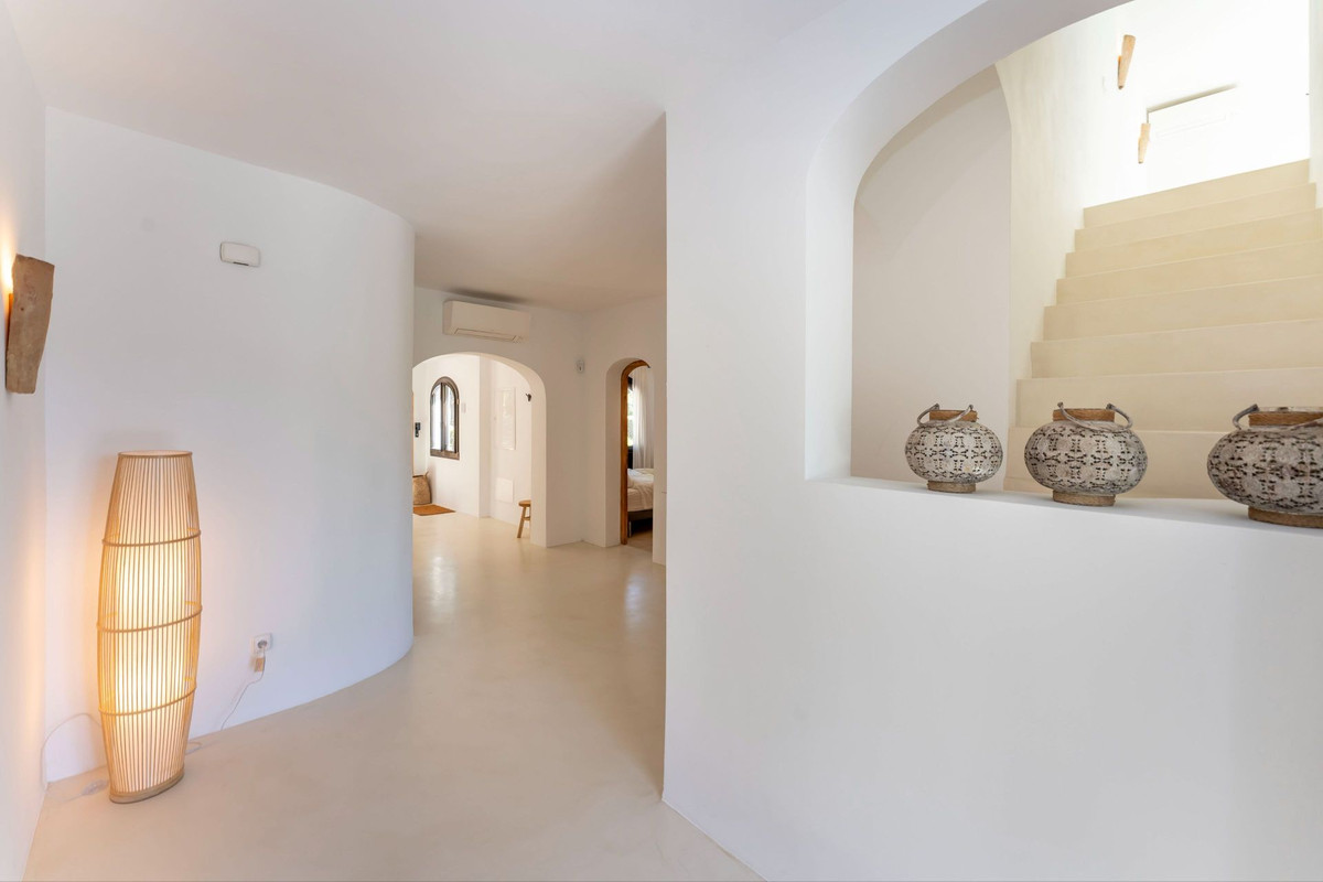 5 Bed Townhouse for sale in Alhaurín El Grande Costa Del Sol, Málaga, Spain