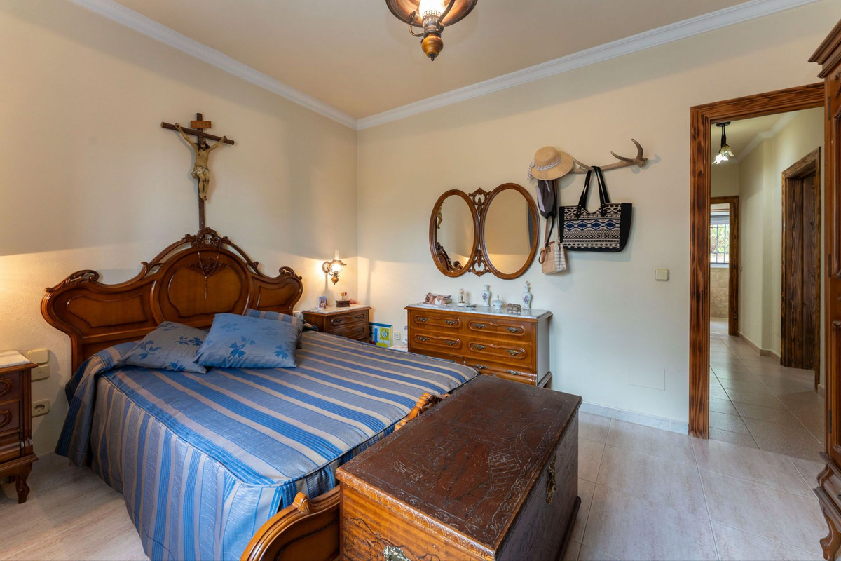 3 Bed Townhouse for sale in Coín Costa Del Sol, Málaga, Spain