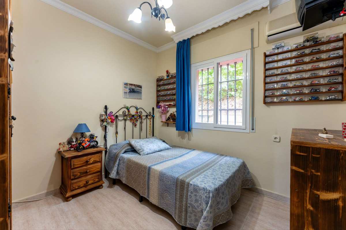 3 Bed Townhouse for sale in Coín Costa Del Sol, Málaga, Spain