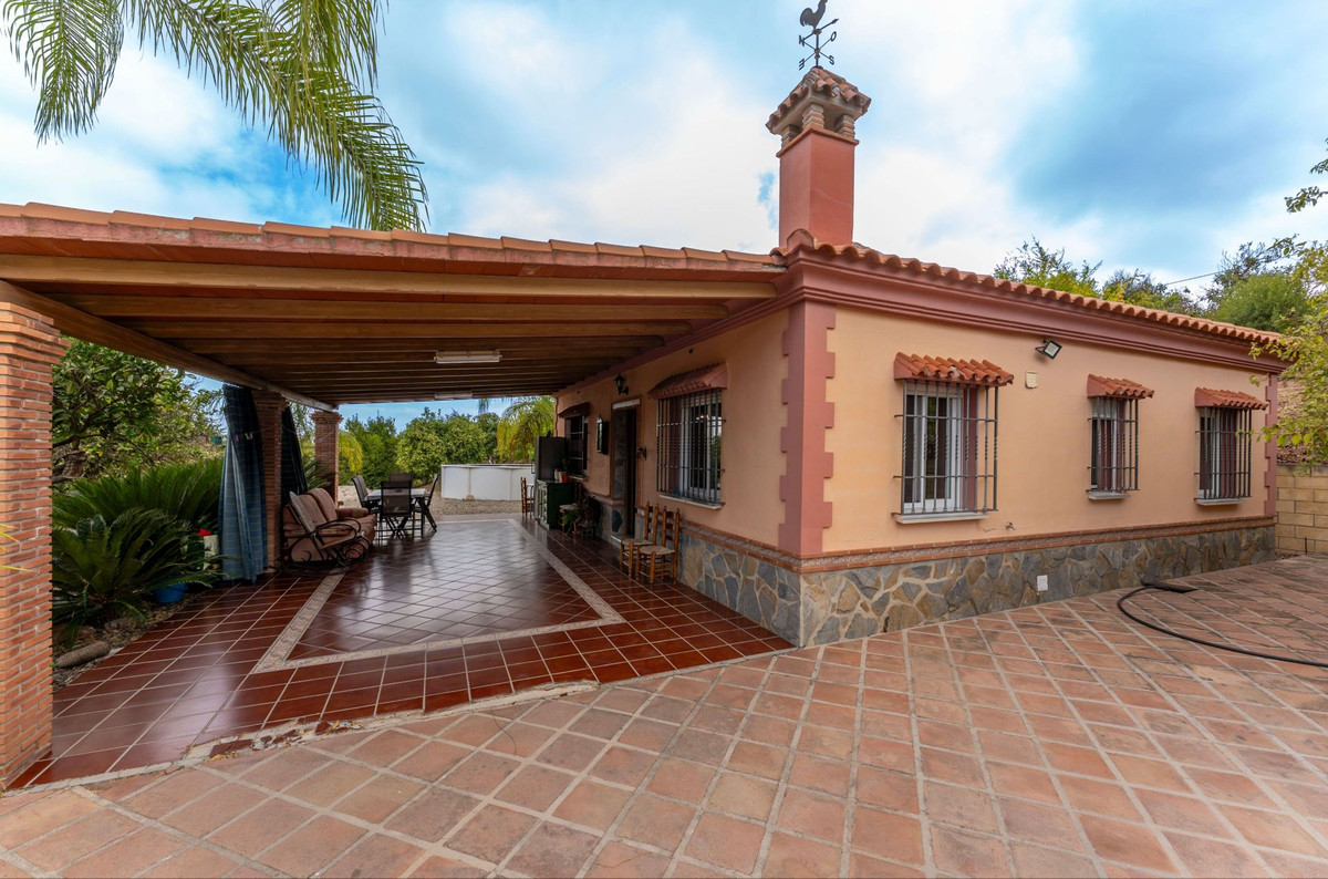 3 Bed Townhouse for sale in Coín Costa Del Sol, Málaga, Spain