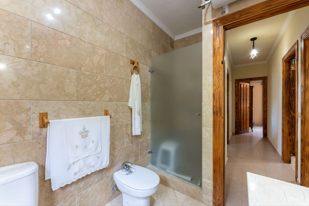 3 Bed Townhouse for sale in Coín Costa Del Sol, Málaga, Spain