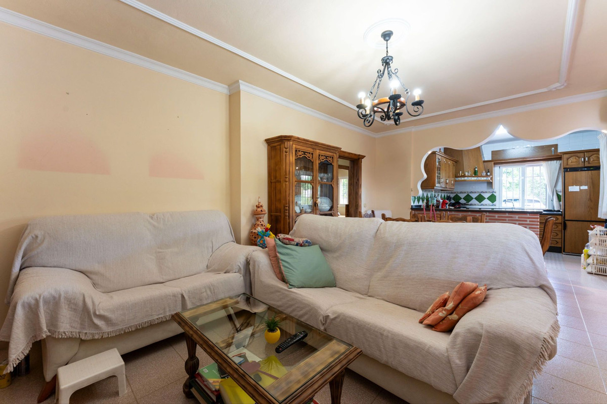 3 Bed Townhouse for sale in Coín Costa Del Sol, Málaga, Spain