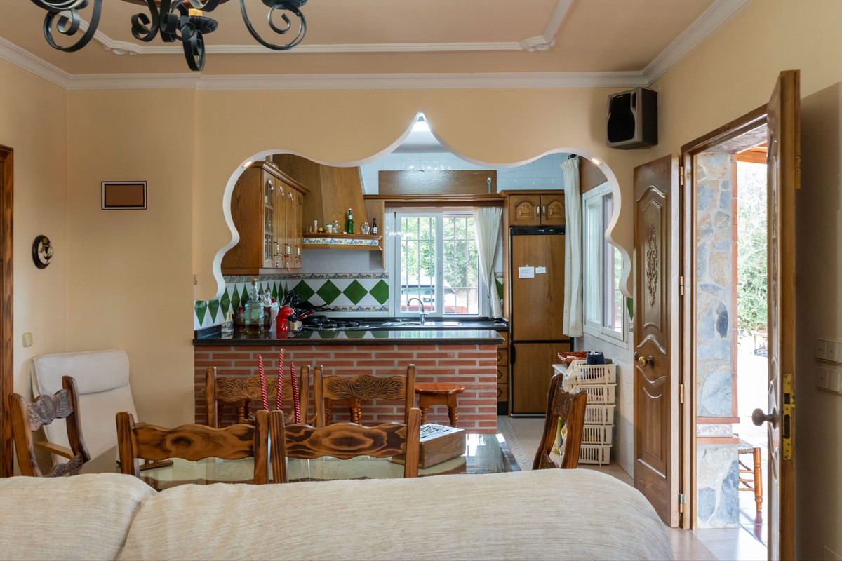 3 Bed Townhouse for sale in Coín Costa Del Sol, Málaga, Spain