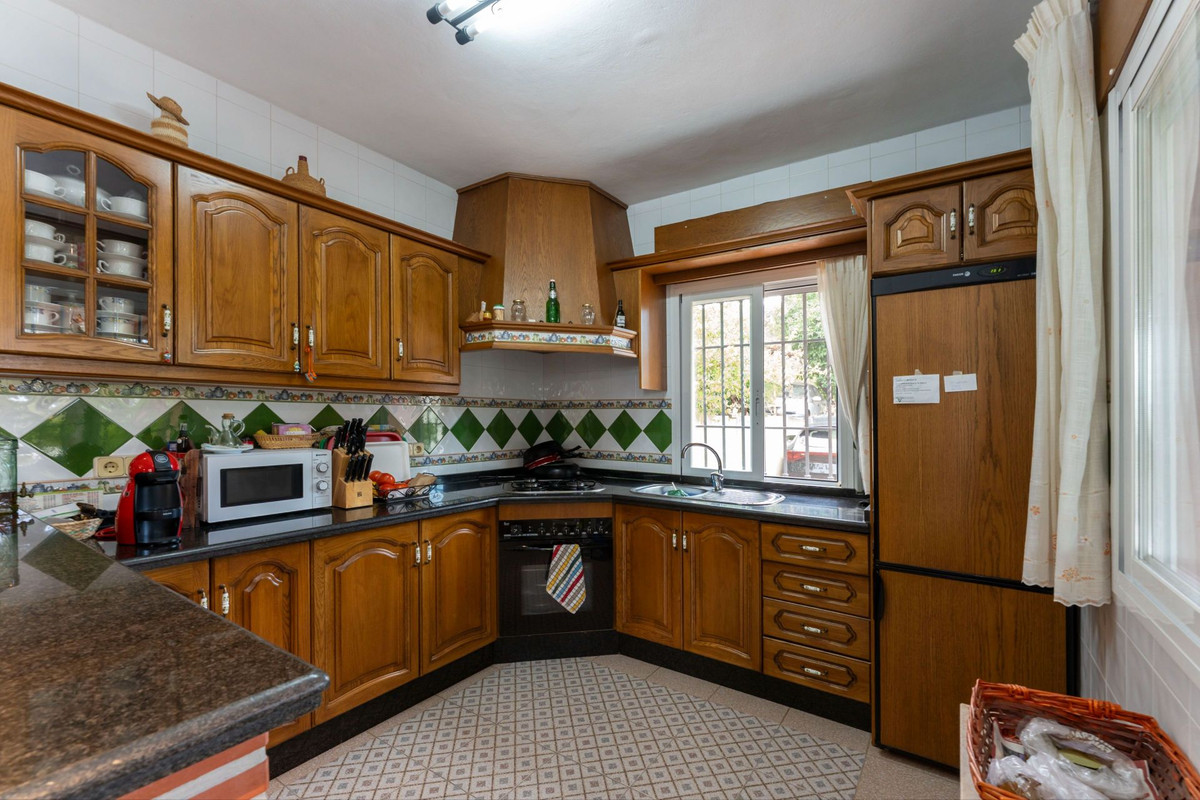 3 Bed Townhouse for sale in Coín Costa Del Sol, Málaga, Spain