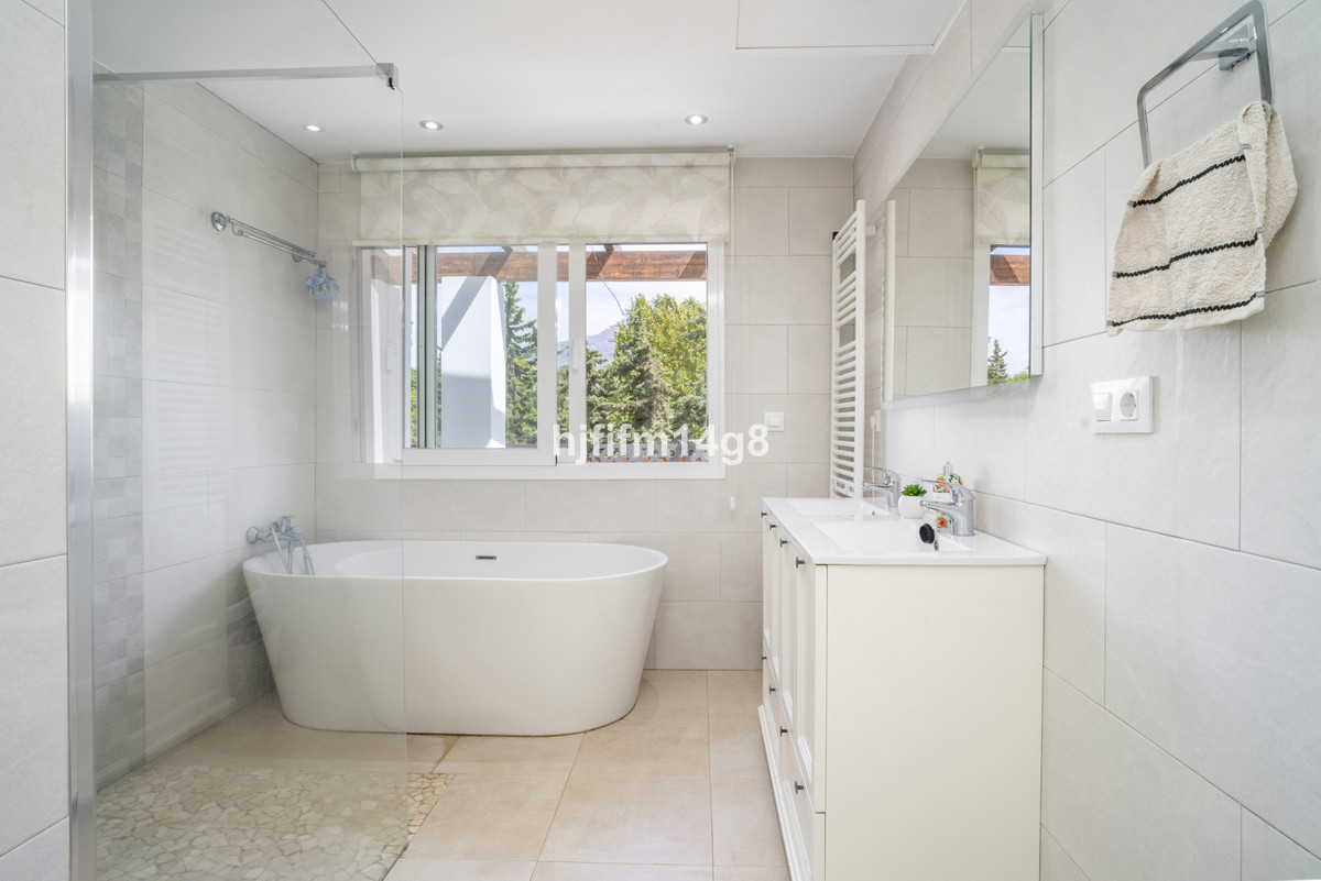 3 Bed Townhouse for sale in La Campana Costa Del Sol, Málaga, Spain