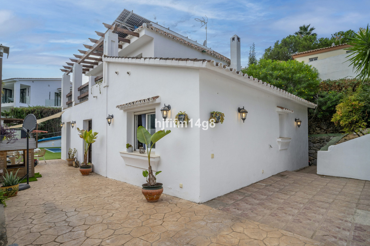 3 Bed Townhouse for sale in La Campana Costa Del Sol, Málaga, Spain