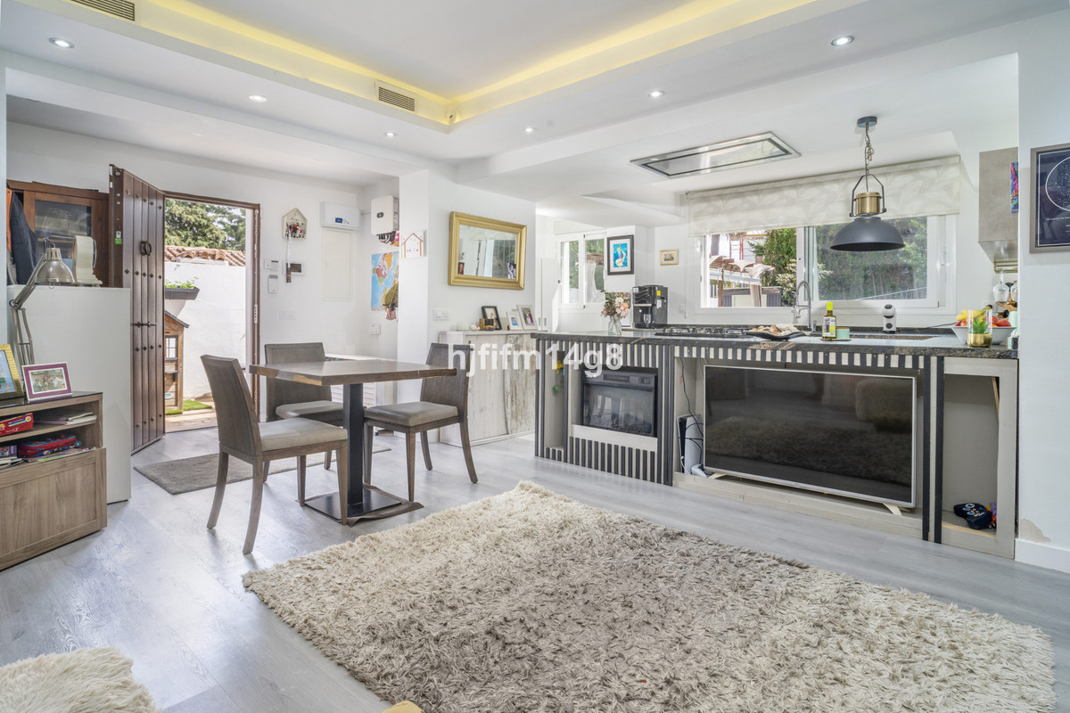 3 Bed Townhouse for sale in La Campana Costa Del Sol, Málaga, Spain