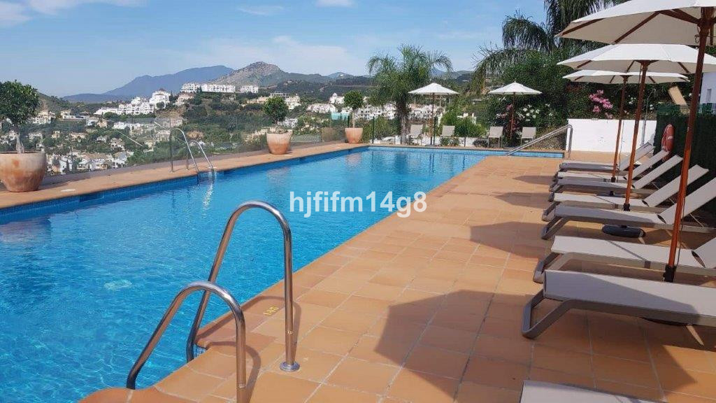 3 Bed Apartment for sale in Benahavís Costa Del Sol, Málaga, Spain