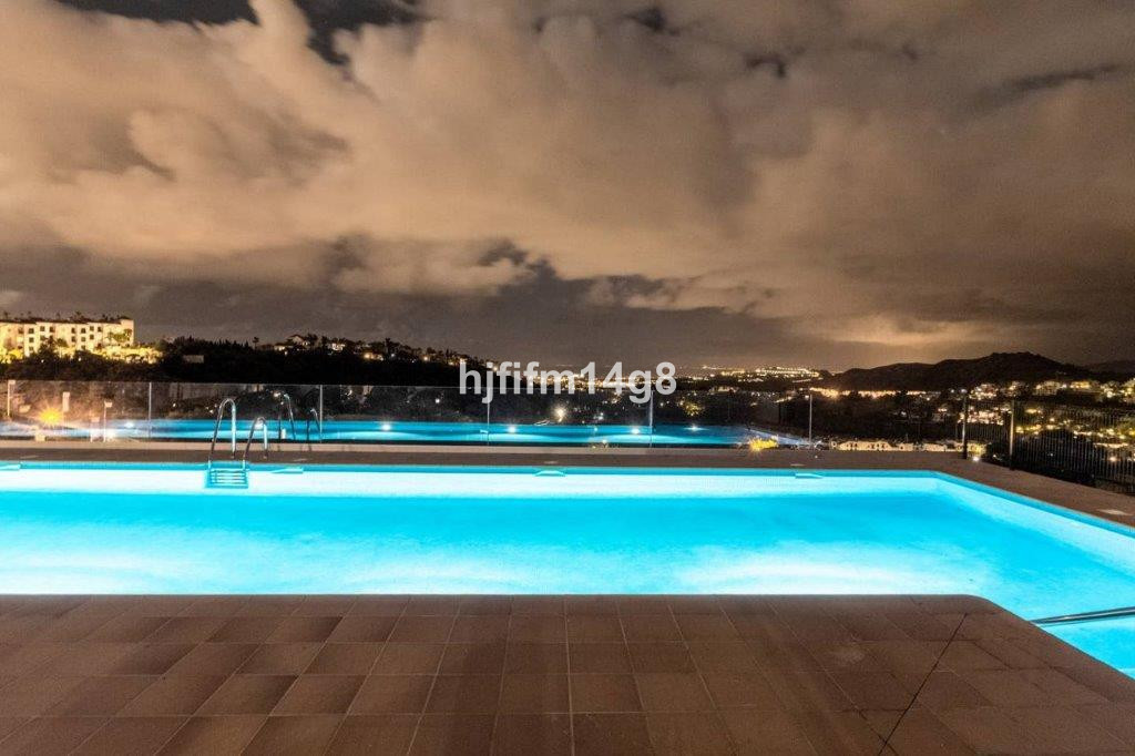 3 Bed Apartment for sale in Benahavís Costa Del Sol, Málaga, Spain