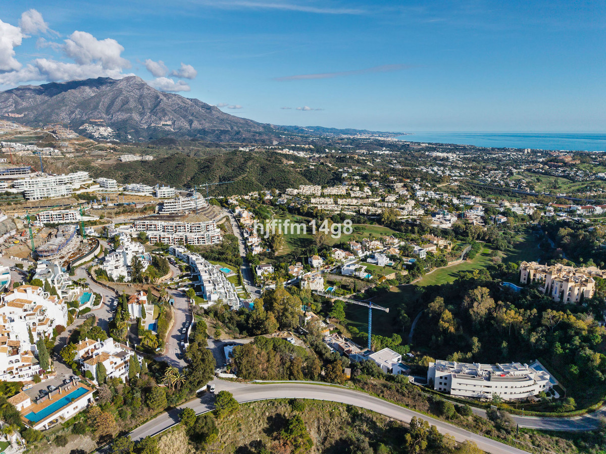 3 Bed Apartment for sale in Benahavís Costa Del Sol, Málaga, Spain