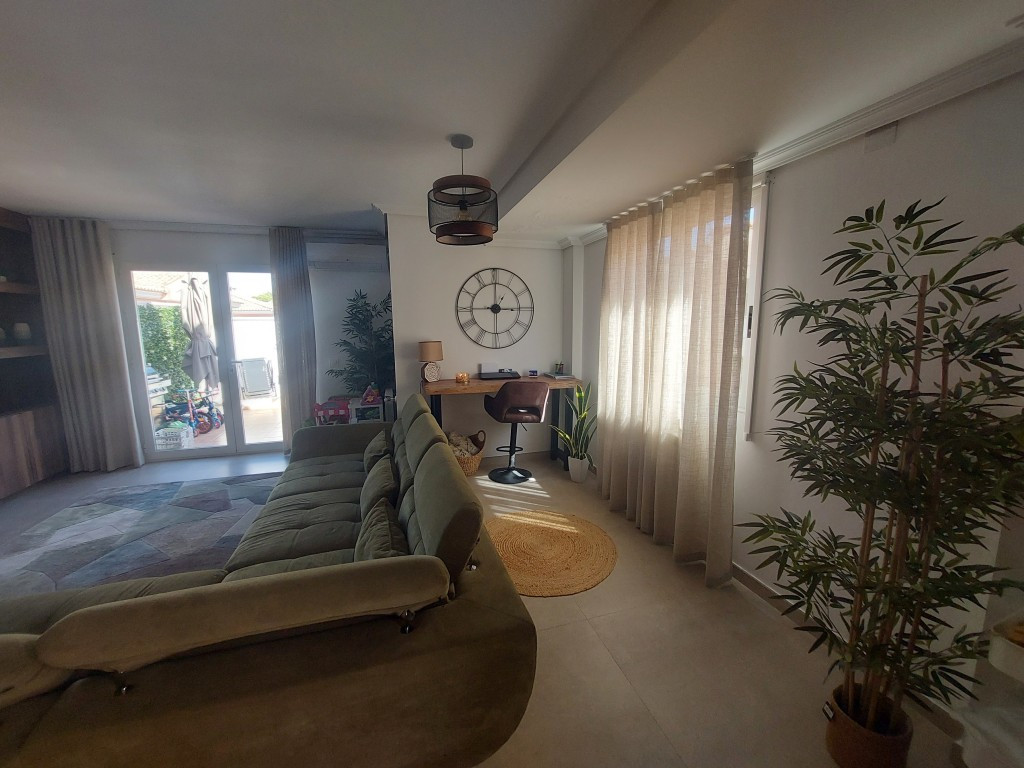 Se vende Villa - Chalet de 3 dormitorios en Costa Blanca, Alicante, España