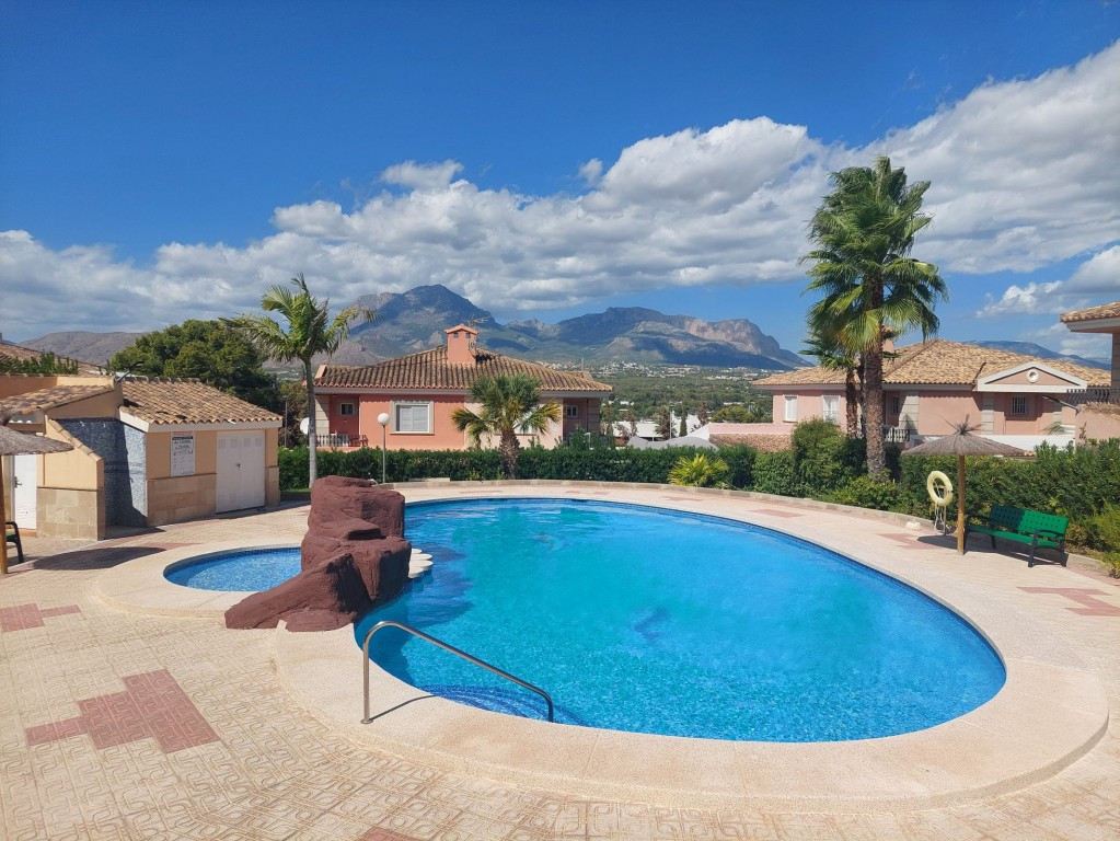 Se vende Villa - Chalet de 3 dormitorios en Costa Blanca, Alicante, España