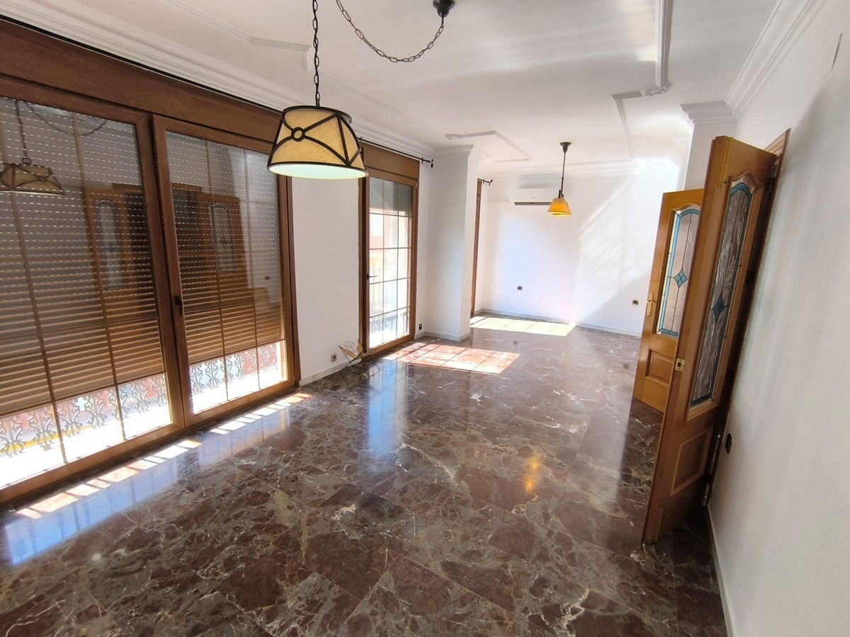 5 Bed Townhouse for sale in Sax Costa Blanca, Alicante, Spain