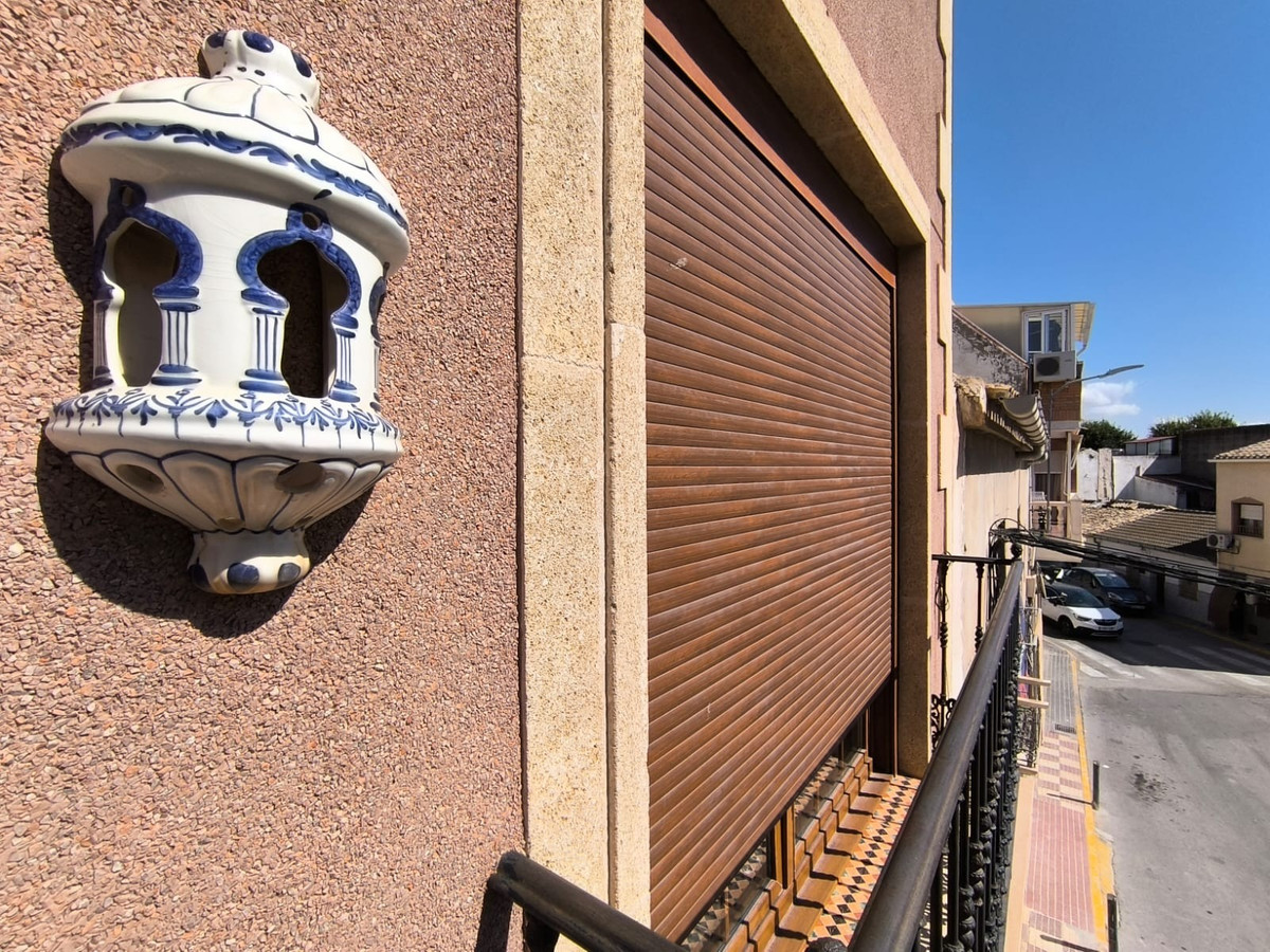5 Bed Townhouse for sale in Sax Costa Blanca, Alicante, Spain