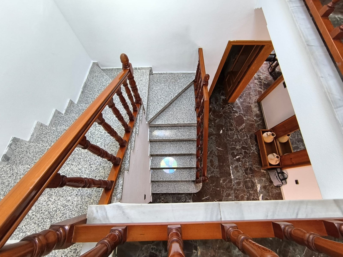 5 Bed Townhouse for sale in Sax Costa Blanca, Alicante, Spain