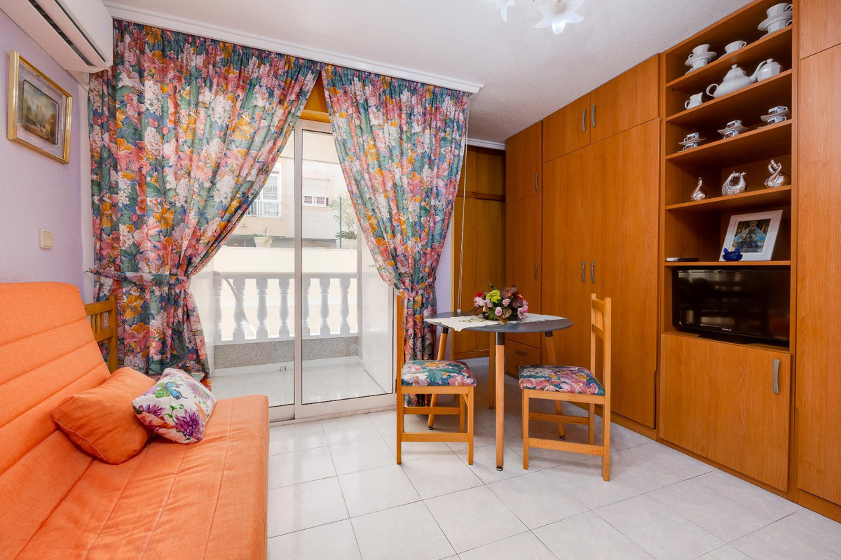 Se vende Apartamento Planta Media de 1 dormitorios en Costa Blanca, Alicante, España